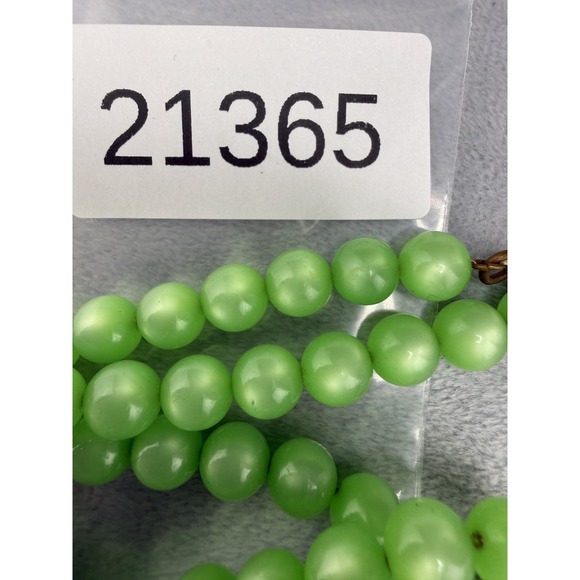 Vintage Lime Green Acrylic Beaded Necklace 23" - Picture 8 of 8